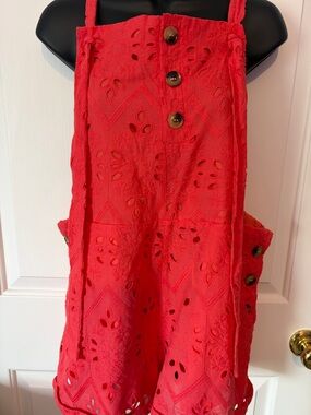 Pink Lily coral eyelet romper with pockets - size Small